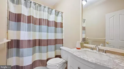 Bath - 8508 Summershade Dr, Odenton, MD 21113 photo 3 of 3