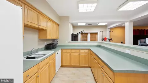 Kitchen - 8508 Summershade Dr, Odenton, MD 21113 photo 4 of 4