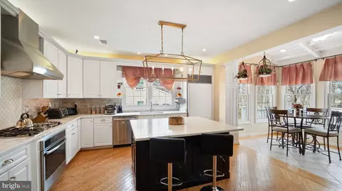 Kitchen - 8508 Summershade Dr, Odenton, MD 21113 photo 1 of 4