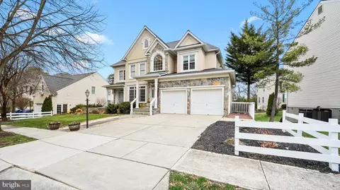 Exterior - 8508 Summershade Dr, Odenton, MD 21113 photo 2 of 11