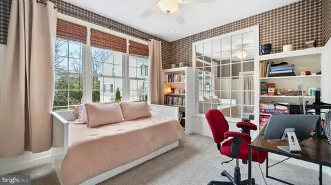 Bedroom - 8508 Summershade Dr, Odenton, MD 21113 photo 1 of 7