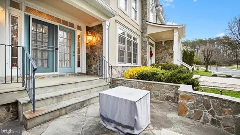 Exterior - 8508 Summershade Dr, Odenton, MD 21113 photo 5 of 11