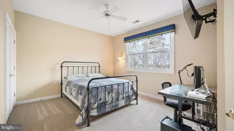 Bedroom - 8508 Summershade Dr, Odenton, MD 21113 photo 4 of 7