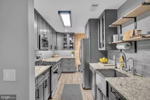 655 Burtons Cove Way #14, Annapolis, MD 21401