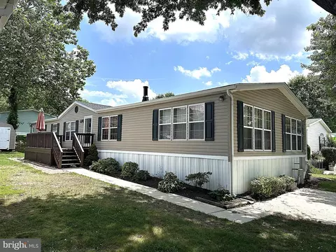 8013 Gannett Ct, Severn, MD 21144