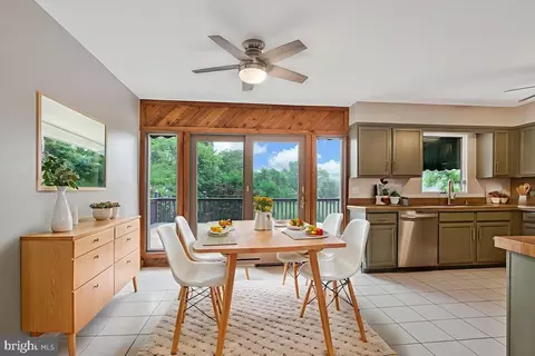 Dining - 1428 Oak Bluff Rd, Edgewater, MD 21037 photo 1 of 1