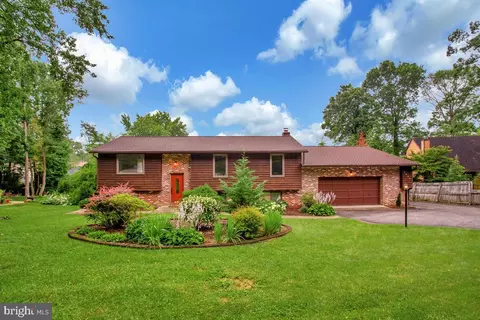 1428 Oak Bluff Rd, Edgewater, MD 21037
