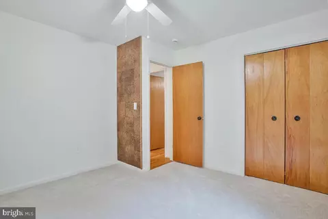 Bedroom - 1428 Oak Bluff Rd, Edgewater, MD 21037 photo 4 of 6
