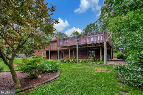 Exterior - 1428 Oak Bluff Rd, Edgewater, MD 21037 photo 8 of 12