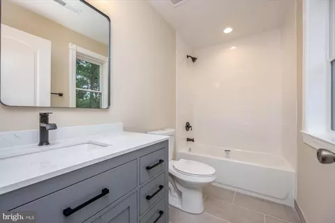 Bath - 2054 Shore Dr, Edgewater, MD 21037 photo 2 of 2