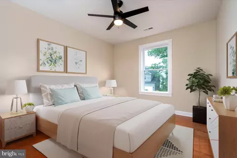 Bedroom - 2054 Shore Dr, Edgewater, MD 21037 photo 3 of 3