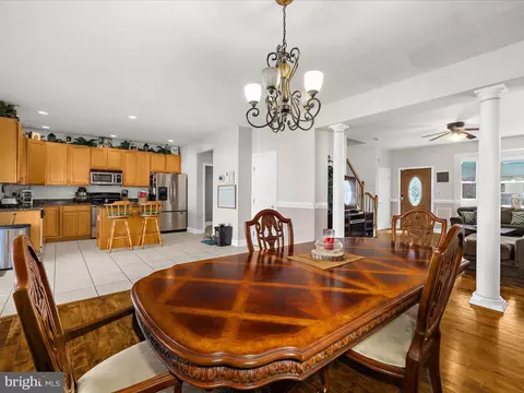 166 Meadow Rd, Pasadena, MD 21122 photo 9