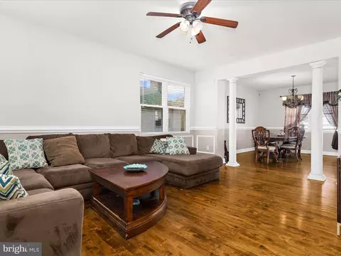 166 Meadow Rd, Pasadena, MD 21122 photo 5