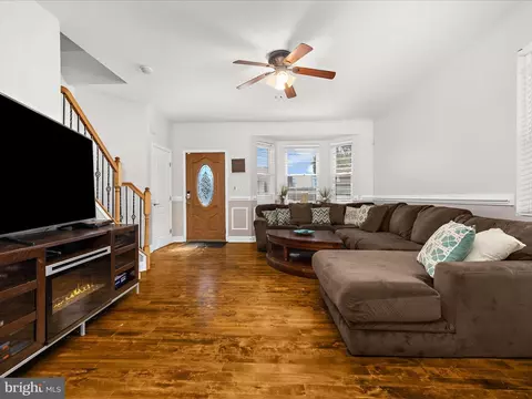 166 Meadow Rd, Pasadena, MD 21122 photo 6