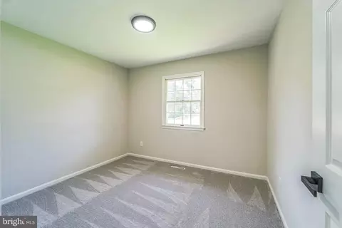 8013 Long Hill Rd, Pasadena, MD 21122 photo 22