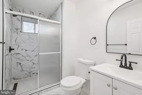 Bath - 1825 Johnson Rd, Annapolis, MD 21409 photo 3 of 3