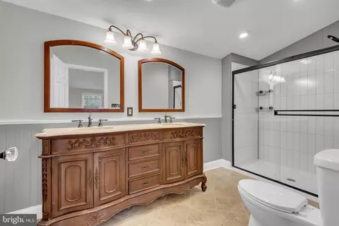 Bath - 917 Beales Trl, Pasadena, MD 21122 photo 2 of 4
