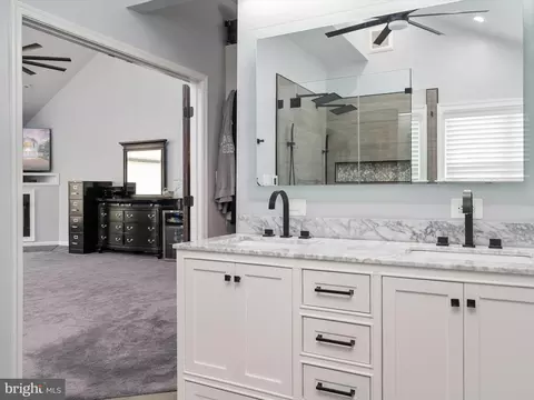 Bath - 435 Applegate Ct, Linthicum, MD 21090 photo 2 of 6