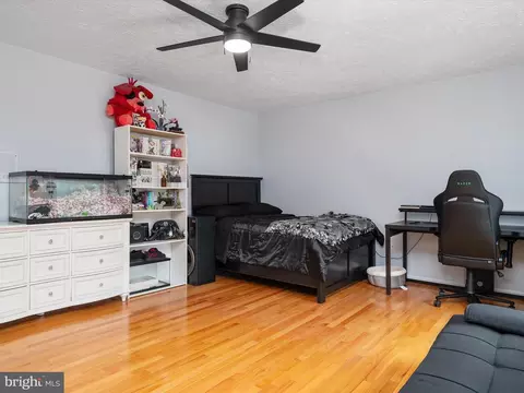 Bedroom - 435 Applegate Ct, Linthicum, MD 21090 photo 4 of 4