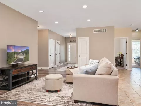 Entry Way - 7156 Ohio Ave, Hanover, MD 21076 photo 2 of 3
