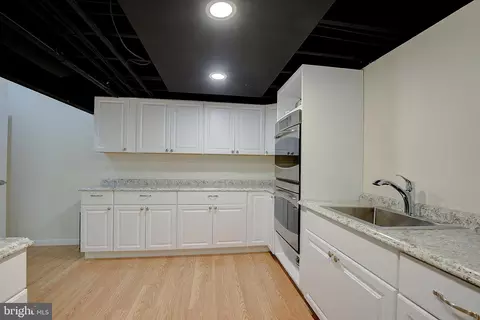 Kitchen - 210 Bowen Ct, Annapolis, MD 21401 photo 8 of 8