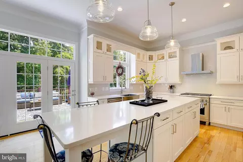 Kitchen - 210 Bowen Ct, Annapolis, MD 21401 photo 5 of 8