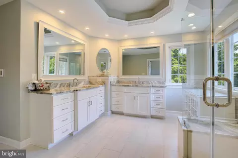 Bath - 210 Bowen Ct, Annapolis, MD 21401 photo 3 of 7