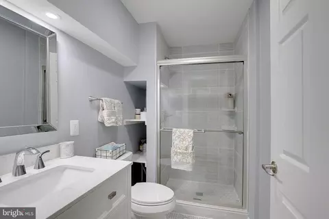 Bath - 210 Bowen Ct, Annapolis, MD 21401 photo 7 of 7