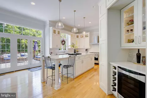 Kitchen - 210 Bowen Ct, Annapolis, MD 21401 photo 4 of 8