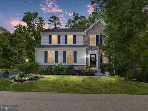 8110 Laurnick Dr, Glen Burnie, MD 21060