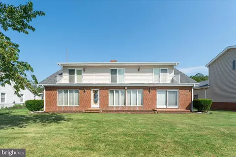 Exterior - 6047 Melbourne Ave, Deale, MD 20751 photo 3 of 8
