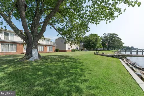 Exterior - 6047 Melbourne Ave, Deale, MD 20751 photo 5 of 8