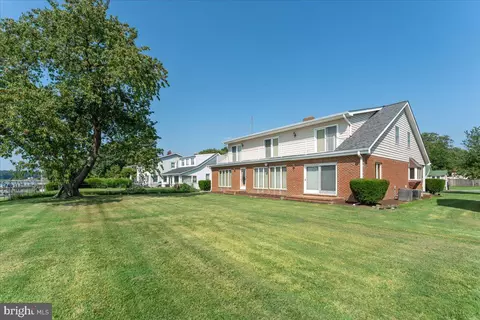 Exterior - 6047 Melbourne Ave, Deale, MD 20751 photo 2 of 8