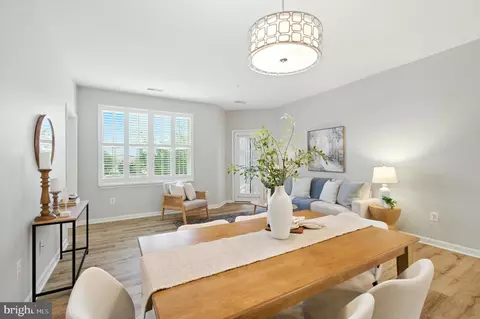 2606 Chapel Lake Dr #212, Gambrills, MD 21054