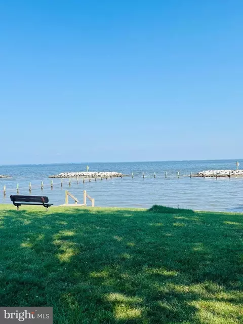 View/Area - 217 Lakeview Ave, Edgewater, MD 21037 photo 1 of 1