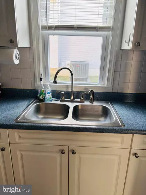 Kitchen - 217 Lakeview Ave, Edgewater, MD 21037 photo 2 of 2