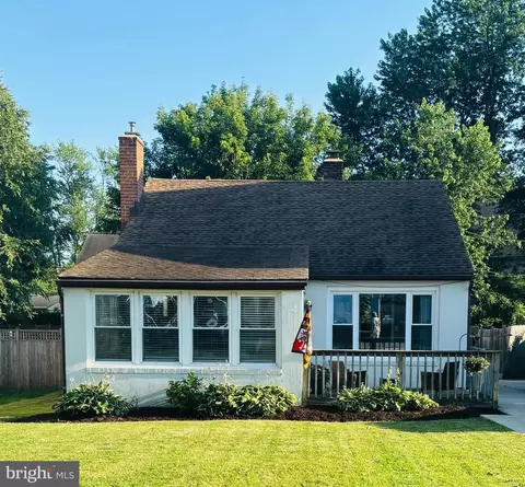 217 Lakeview Ave, Edgewater, MD 21037