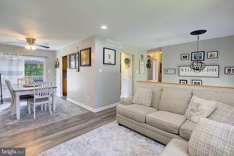 Entry Way - 909 Beech Tree Rd, Severn, MD 21144 photo 3 of 7