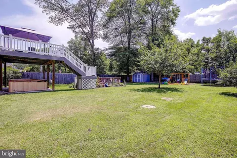 Exterior - 909 Beech Tree Rd, Severn, MD 21144 photo 4 of 6