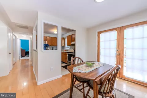 Entry Way - 1179 Maple Ave, Shady Side, MD 20764 photo 1 of 2