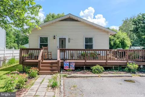 1179 Maple Ave, Shady Side, MD 20764