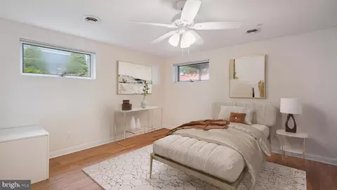 Bedroom - 1718 Quantico Rd, Edgewater, MD 21037 photo 5 of 7