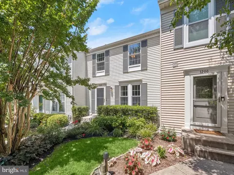 1202 Seminole Dr, Arnold, MD 21012 photo 2