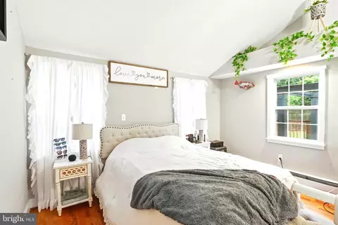 8402 Lynn Cir, Pasadena, MD 21122 photo 17