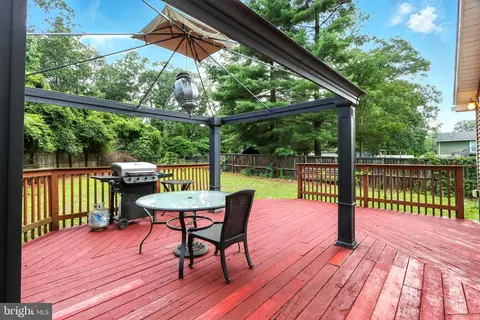 8402 Lynn Cir, Pasadena, MD 21122 photo 22
