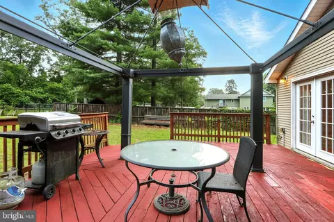 8402 Lynn Cir, Pasadena, MD 21122 photo 23