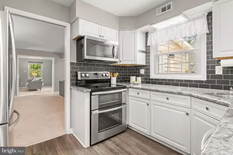 Kitchen - 1736 Tarleton Way, Crofton, MD 21114 photo 5 of 8