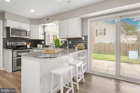 Kitchen - 1736 Tarleton Way, Crofton, MD 21114 photo 6 of 8