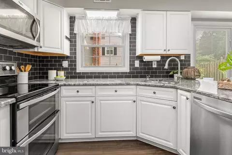 Kitchen - 1736 Tarleton Way, Crofton, MD 21114 photo 4 of 8