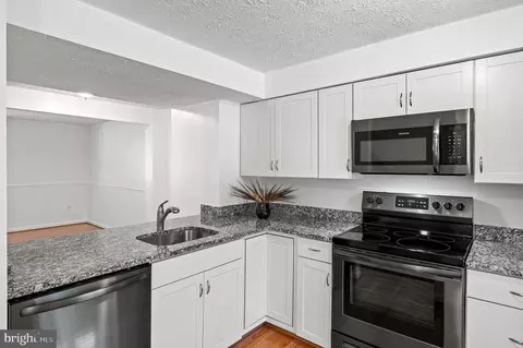 8059 Wolsey Ct, Pasadena, MD 21122 photo 7